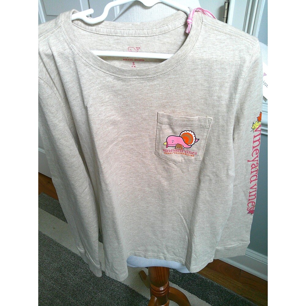 NWT  Vineyard Vines Girls  Long Sleeve Tan Thanksgiving Pocket Tee  Size 7-8